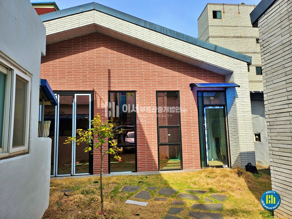 전남광주 순천시 장천동 나동 순천장천동.신축급상가임대.27평.감성플레이스. 다용도.즉시입주 월세 매물번호 10111 사진 1