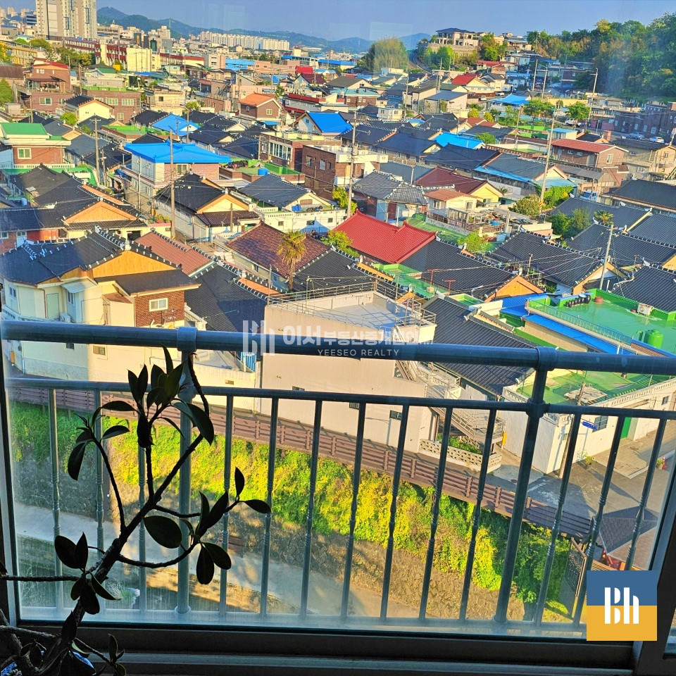 전남광주 순천시 저전동 60-1 1동 로얄파크맨션.32평.시원한뷰.기본형.실용적구조.빠른입주 매매 매물번호 10120 사진 2
